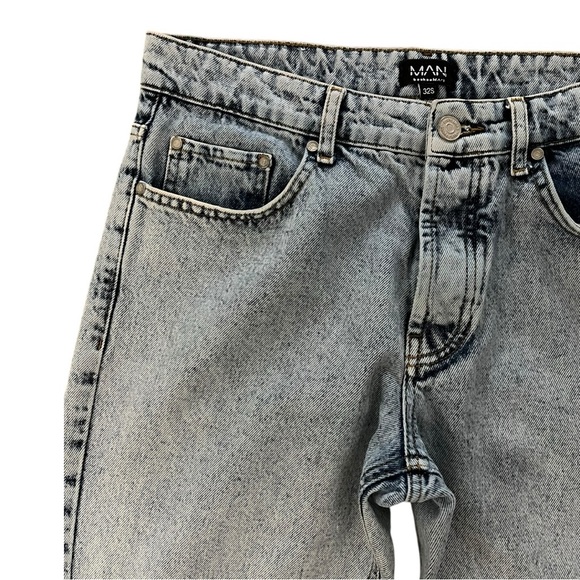 Boohoo Man Light Wash Blue Slim Straight Jeans, 32 - Picture 3 of 9